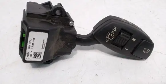 BMW 5 E60 E61 Wiper control stalk 6924107