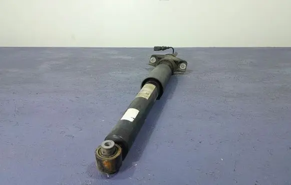 Audi Q7 4M Rear shock absorber/damper 4M0616031S