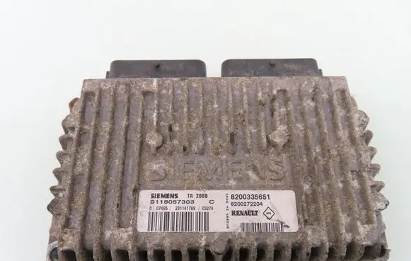 Renault Scenic II - Grand scenic II Engine control unit/module 8200335651 S118057303C