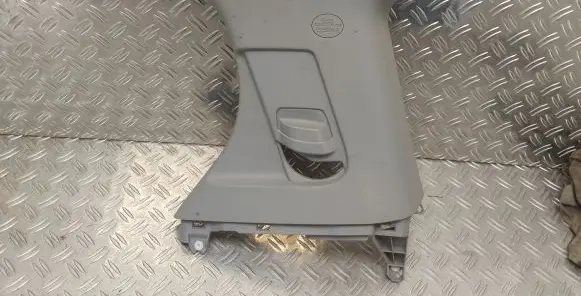 Toyota Sienna XL30 III (D)pillar trim (top) 6255008050