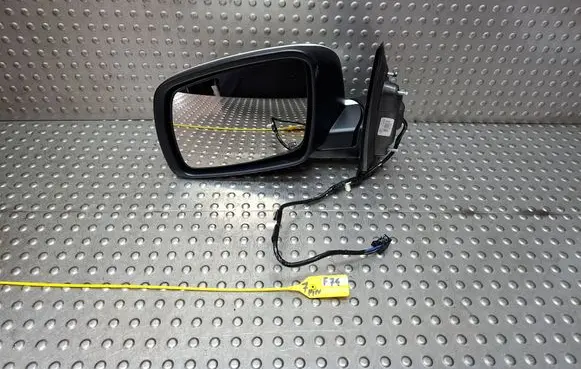 Front door electric wing mirror