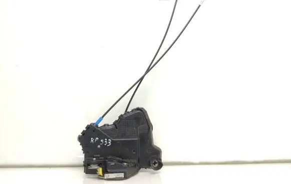 Toyota Auris E180 Front door lock A084219