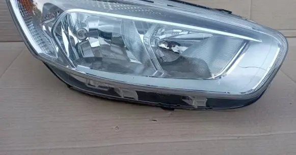 Ford Transit Courier Headlight/headlamp ET7613W029AJ 15542F