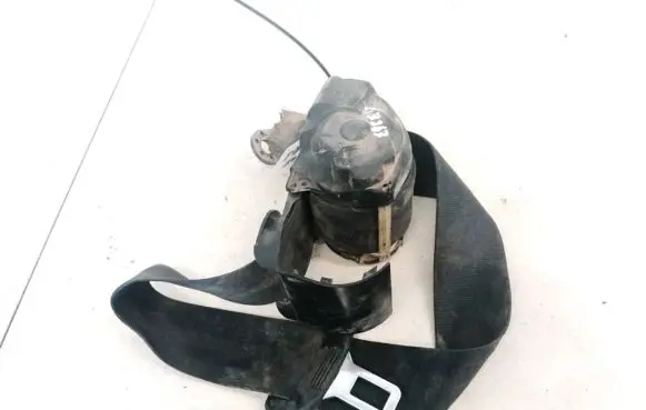 Middle seatbelt (rear)