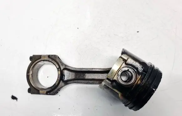 Mazda 6 Piston with connecting rod