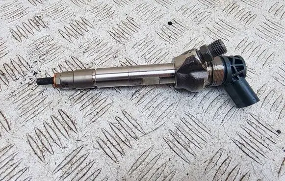 Mini Cooper Countryman R60 Fuel injector 0445110599 8515060