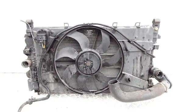 Opel Zafira C Radiator set qwb
