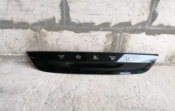 Volvo V40 Tailgate trim 01042057014