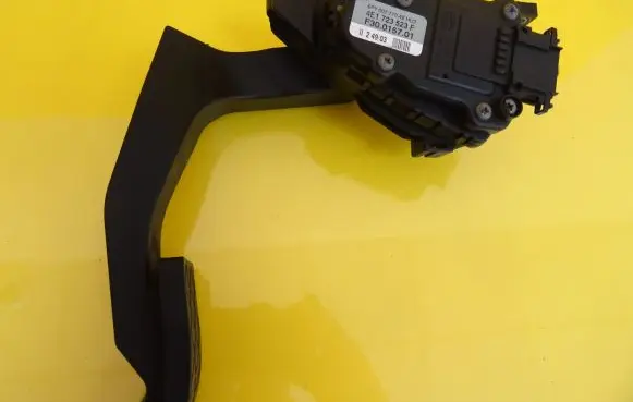 Audi A8 S8 D3 4E Accelerator throttle pedal 4E1723523F