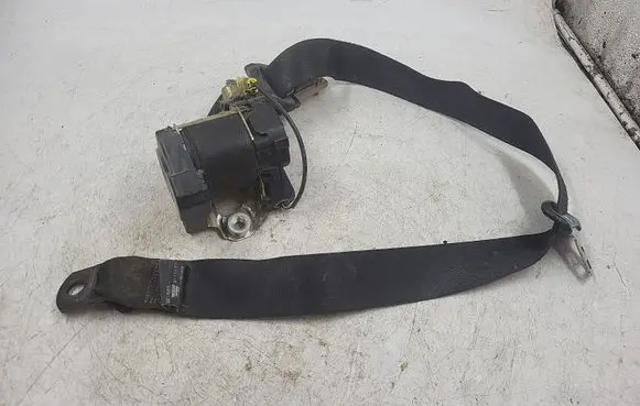 Mercedes-Benz ML W163 Front seatbelt A1638602985