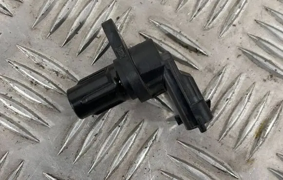 Maserati Ghibli Camshaft position sensor 0232103076