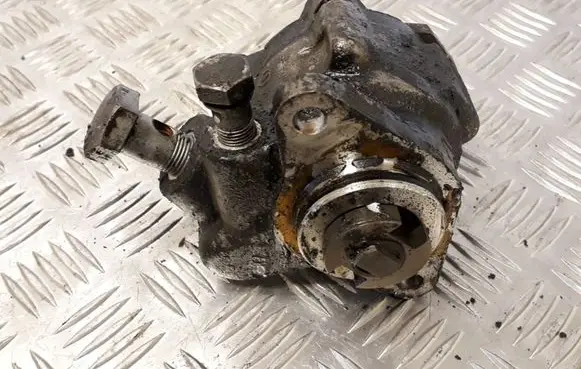 Iveco Daily 30.8 - 9 Power steering pump 7683955126