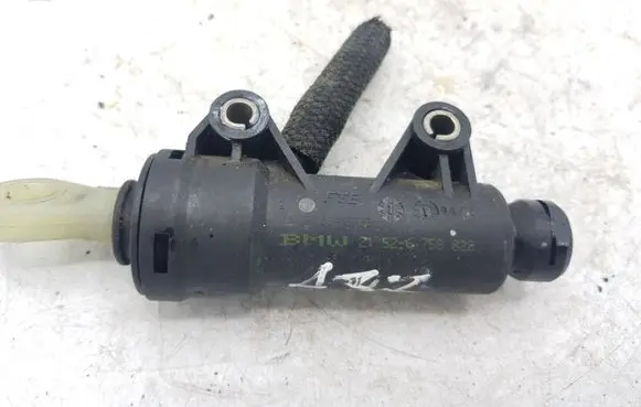 BMW 3 E46 Clutch slave cylinder 21526758822 6758822