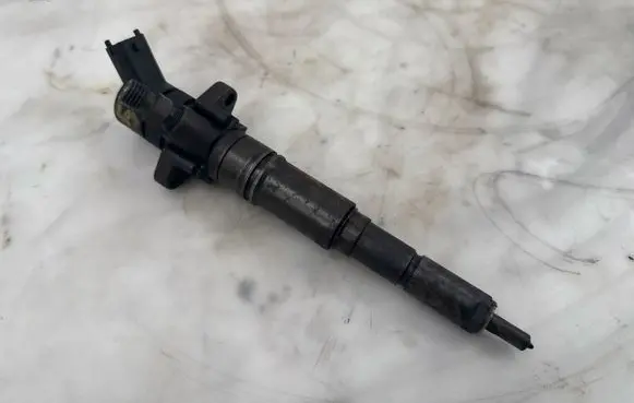 Fuel injector