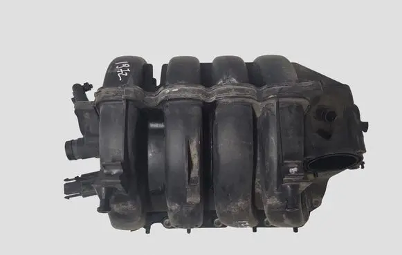 Volkswagen Jetta V Intake manifold 03C129711F 03C129709F