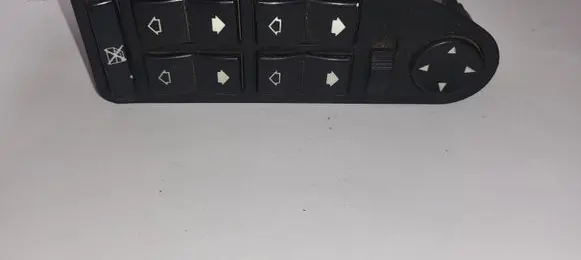 BMW 5 E39 Electric window control switch 8380646