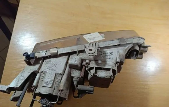 Mazda Xedos 6 Headlight/headlamp 014845