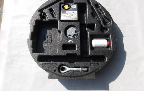 Nissan Qashqai Tool box 3200601053 455AN849A7