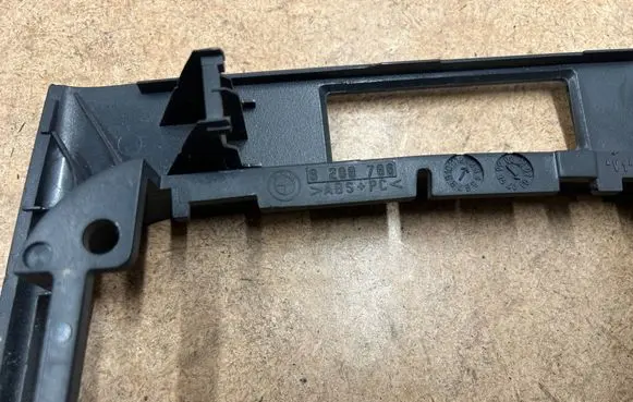 BMW 3 E46 Front door trim (molding) 51168208786 8208786