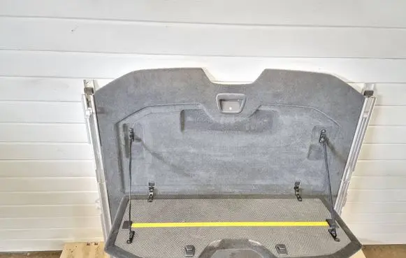 Volvo V70 Trunk/boot floor carpet liner 39813846 2175106