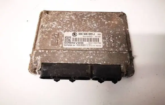 Skoda Praktik (5J8) Engine control unit/module 03e906023j 5wp40494
