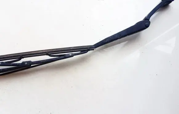 Audi 80 90 B3 Front wiper blade arm 893955407C