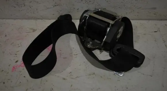 Mercedes-Benz B W245 Front seatbelt 607718200