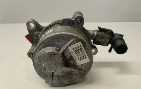 Opel Vivaro Vacuum pump 8200520476