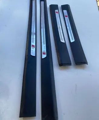 Front sill trim cover