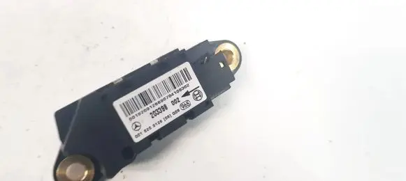 Mercedes-Benz CLS C219 Airbag deployment crash/impact sensor 203398002 0018209126