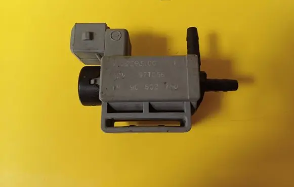 Opel Vectra B Turbo solenoid valve 90502750 72229300