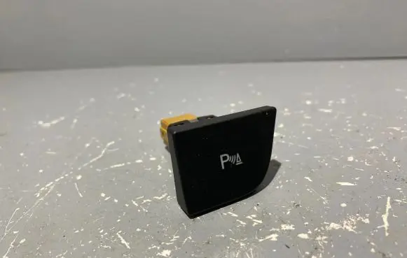 Volkswagen Golf Plus Parking (PDC) sensor switch 5M1927122