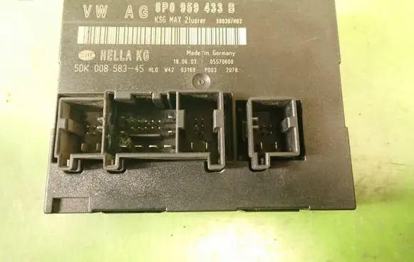 Audi A3 S3 8P Comfort/convenience module 8P0959433B
