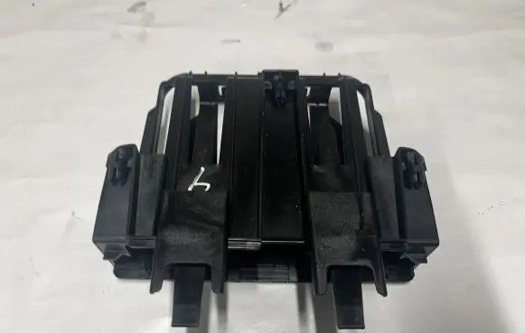 BMW 5 F10 F11 Other engine bay part 8508210