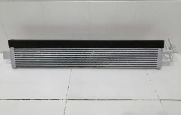 Ford Focus Engine oil radiator JX61-7A095-AB