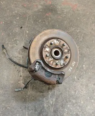 Nissan Juke I F15 Front wheel hub 400151KK0H