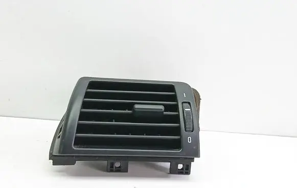 BMW 3 E46 Dashboard side air vent grill/cover trim 8361897
