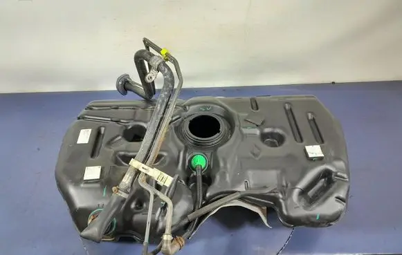 Toyota Verso Fuel tank 770010F030