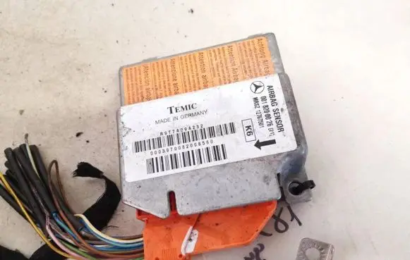 Mercedes-Benz E W210 Airbag control unit/module 0018200026 12767501