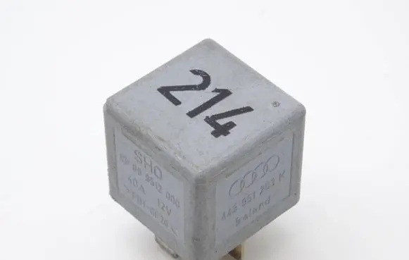Audi A4 S4 B5 8D Other relay 443951253K