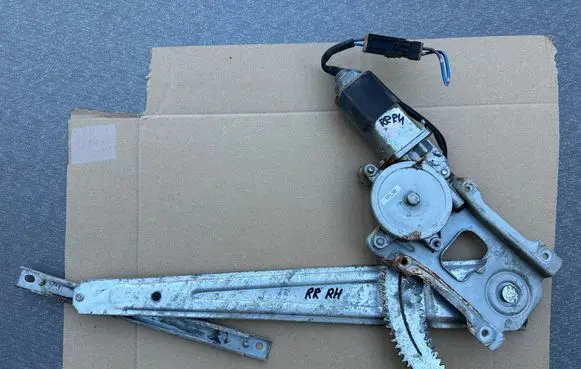 Rear door window regulator with motor