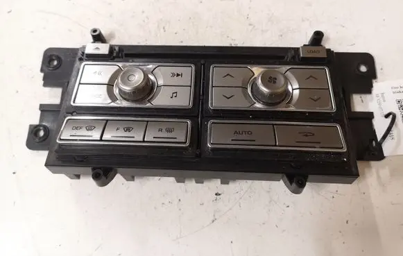 Jaguar XF X250 Climate control unit 8X2318C858AG 28189489