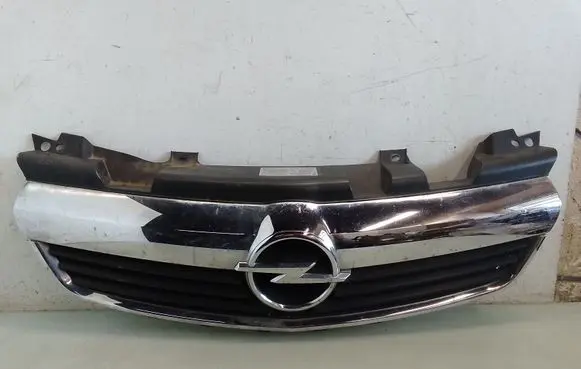 Opel Astra H Front bumper upper radiator grill