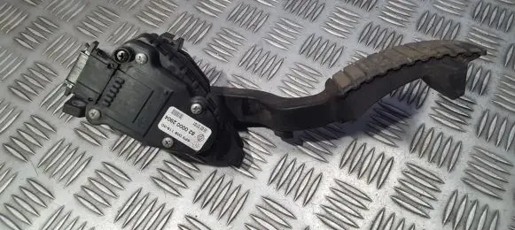 Renault Laguna II Accelerator throttle pedal 8200002904 6PV008119-00