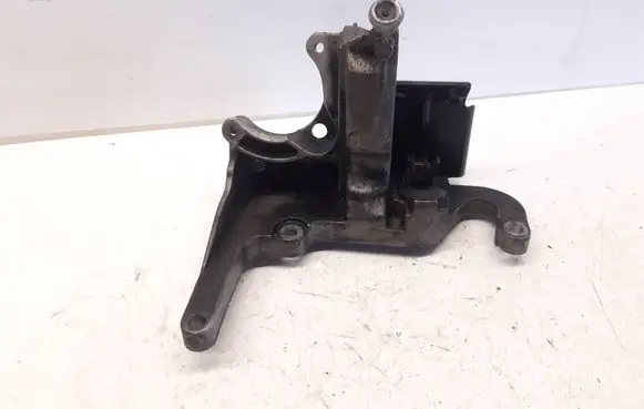 Ford Focus Engine mounting bracket AV6Q9B470BB