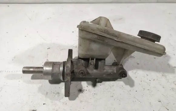 Opel Vivaro Master brake cylinder 32067008C
