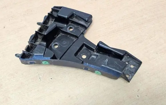 Volvo V60 Front bumper mounting bracket 31323833