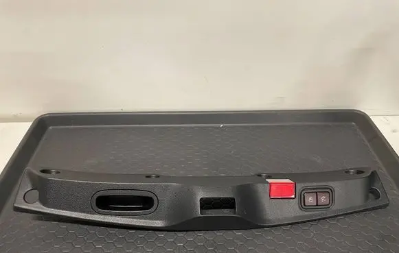 Mercedes-Benz C W205 Other trunk/boot trim element A2057500500 WPT52104 18321224C