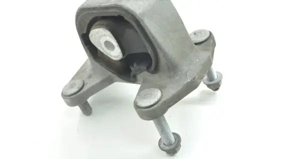 Lexus RX 450H Engine mount bracket