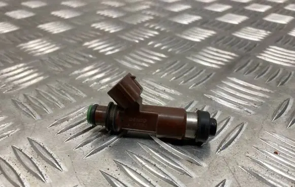 Subaru Outback Fuel injector 